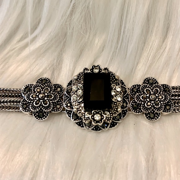 Silver Flower Snap Bracelet - Picture 2 of 5